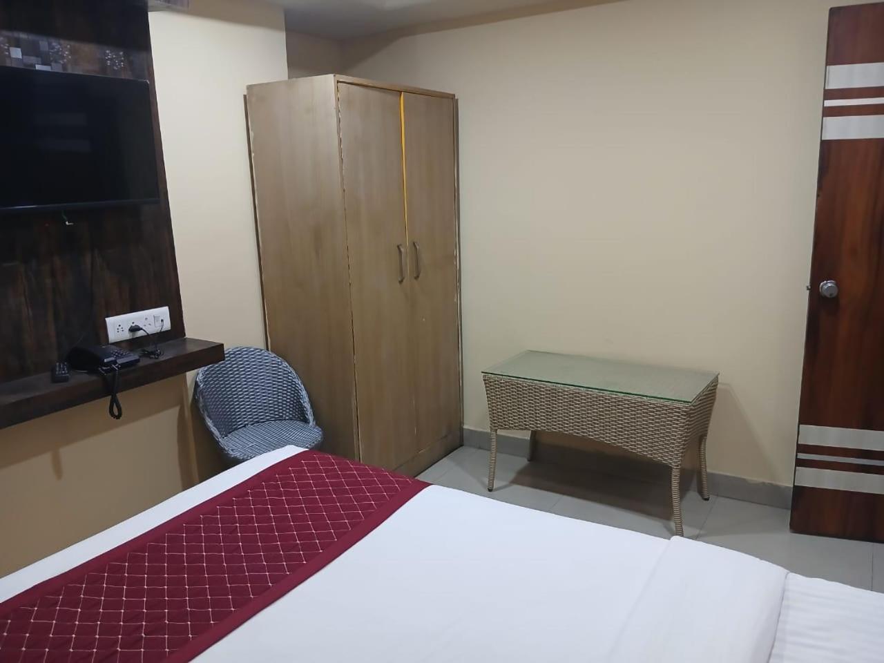 Blossoms Room Hotel Alekhya Residency- Luxury Lollection Hyderabad Exterior foto