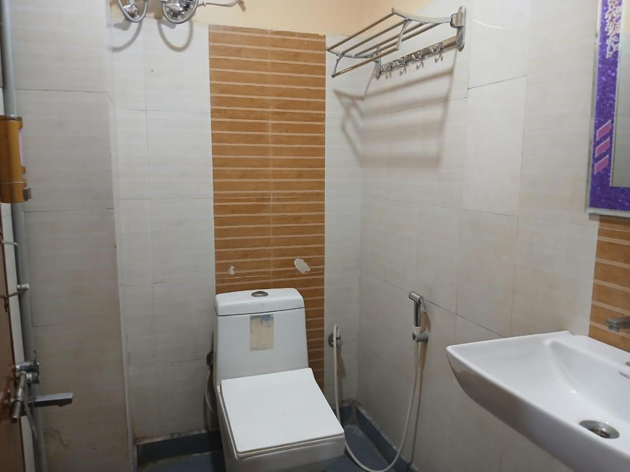 Blossoms Room Hotel Alekhya Residency- Luxury Lollection Hyderabad Exterior foto
