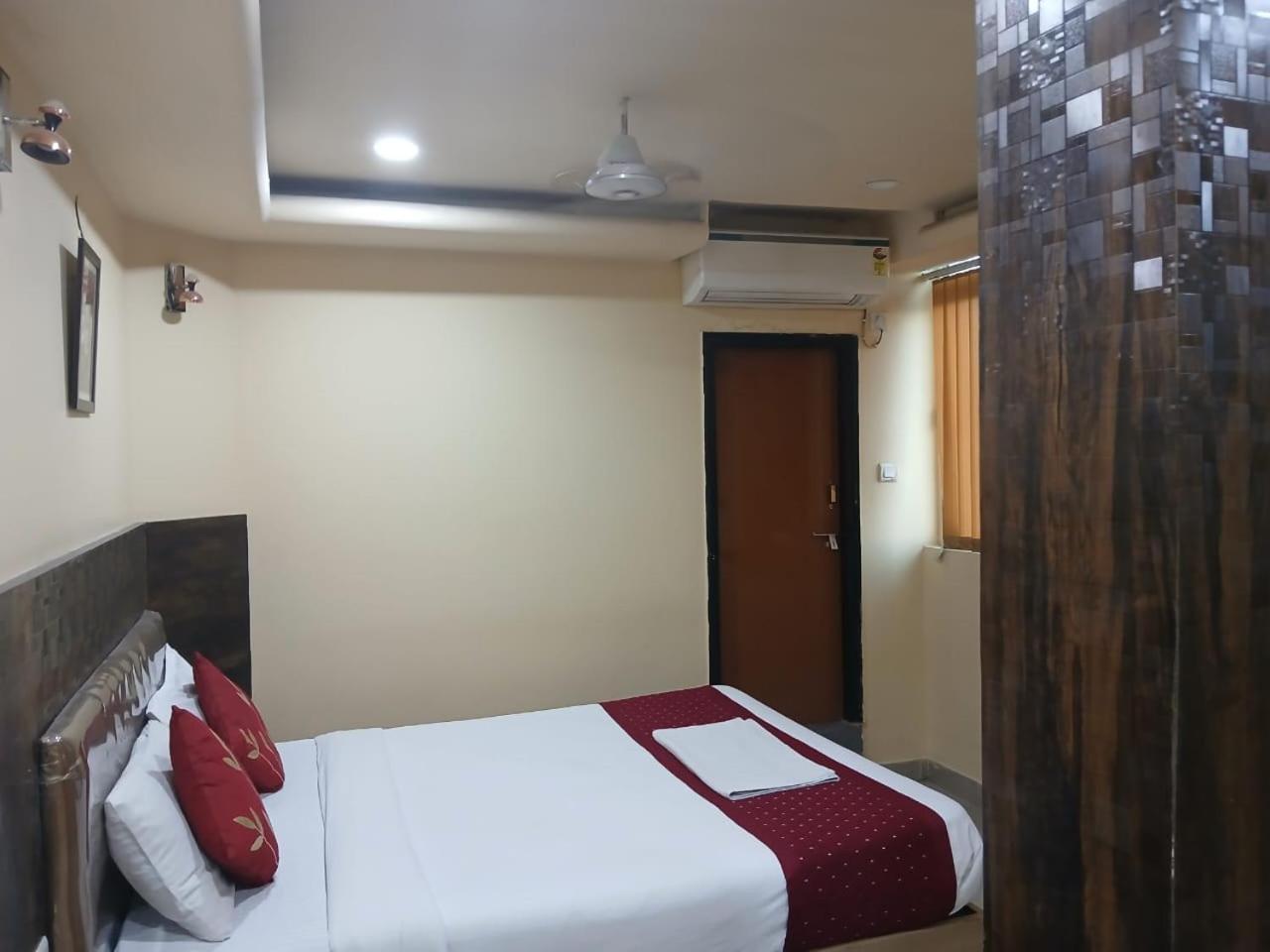 Blossoms Room Hotel Alekhya Residency- Luxury Lollection Hyderabad Exterior foto