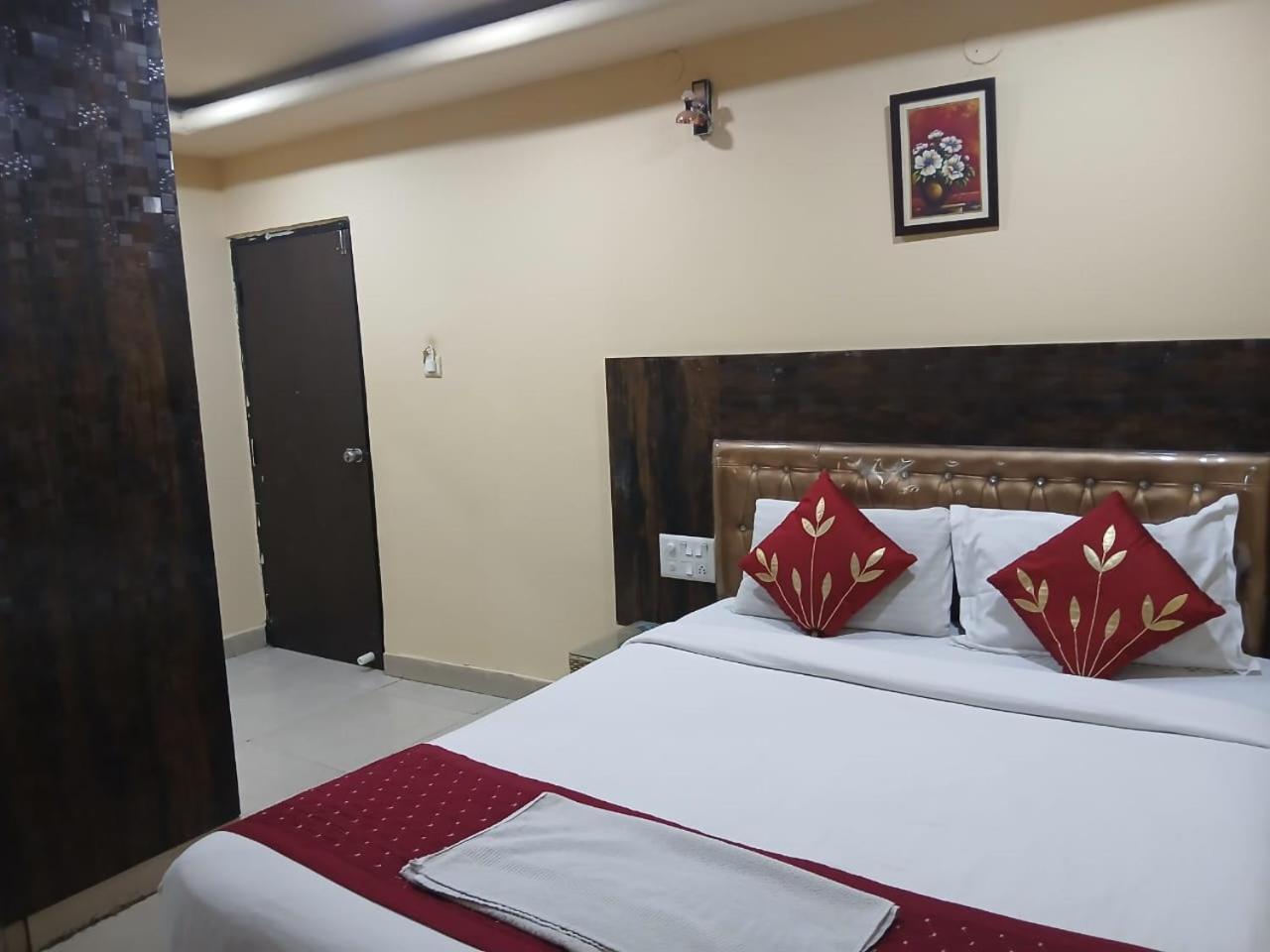 Blossoms Room Hotel Alekhya Residency- Luxury Lollection Hyderabad Exterior foto
